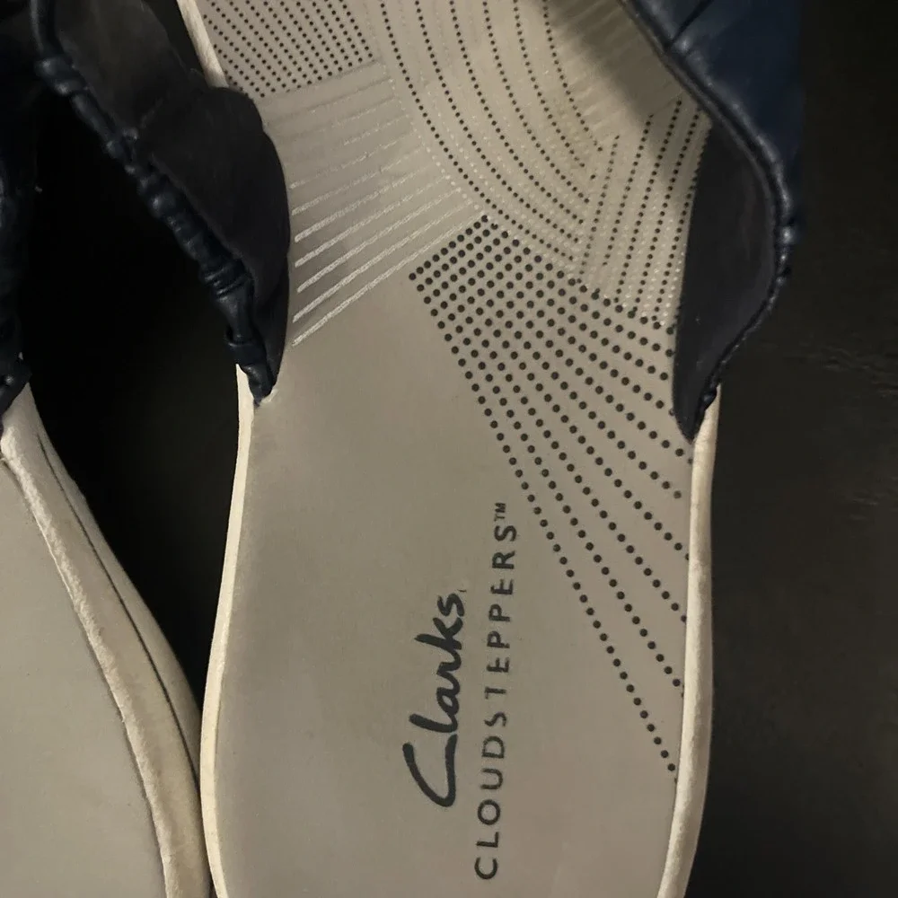Clarks Cloudsteppers Women's‎ Navy Blue Size 8